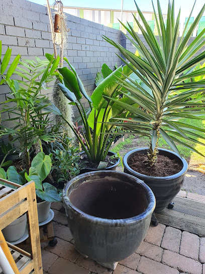 Linda's Place Glazed Pots and Water Features
